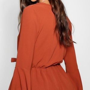 Shein Curve V Neck Belted Peplum Top Size 1X